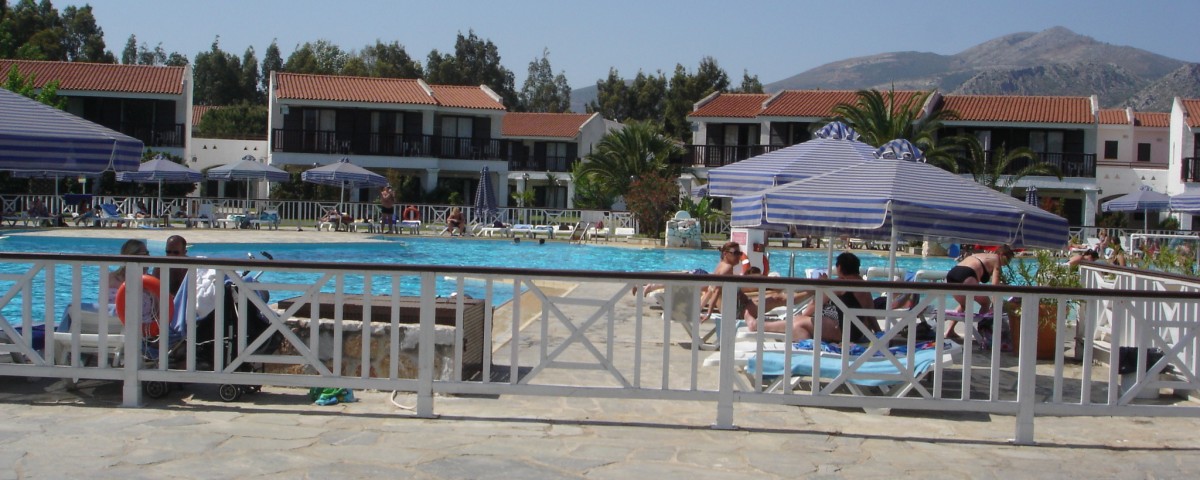 Η ΚΕΝΤΡΙΚΗ ΠΙΣΙΝΑ